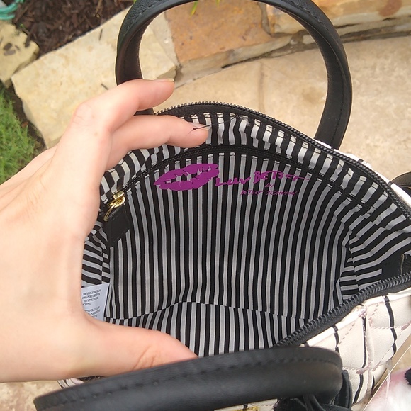 Betsey Johnson Black and White Quilted Handbag Satchel with Panda Charm NWT - Picture 2 of 4